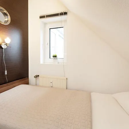 Luebecker Strasse 2 9 דירה